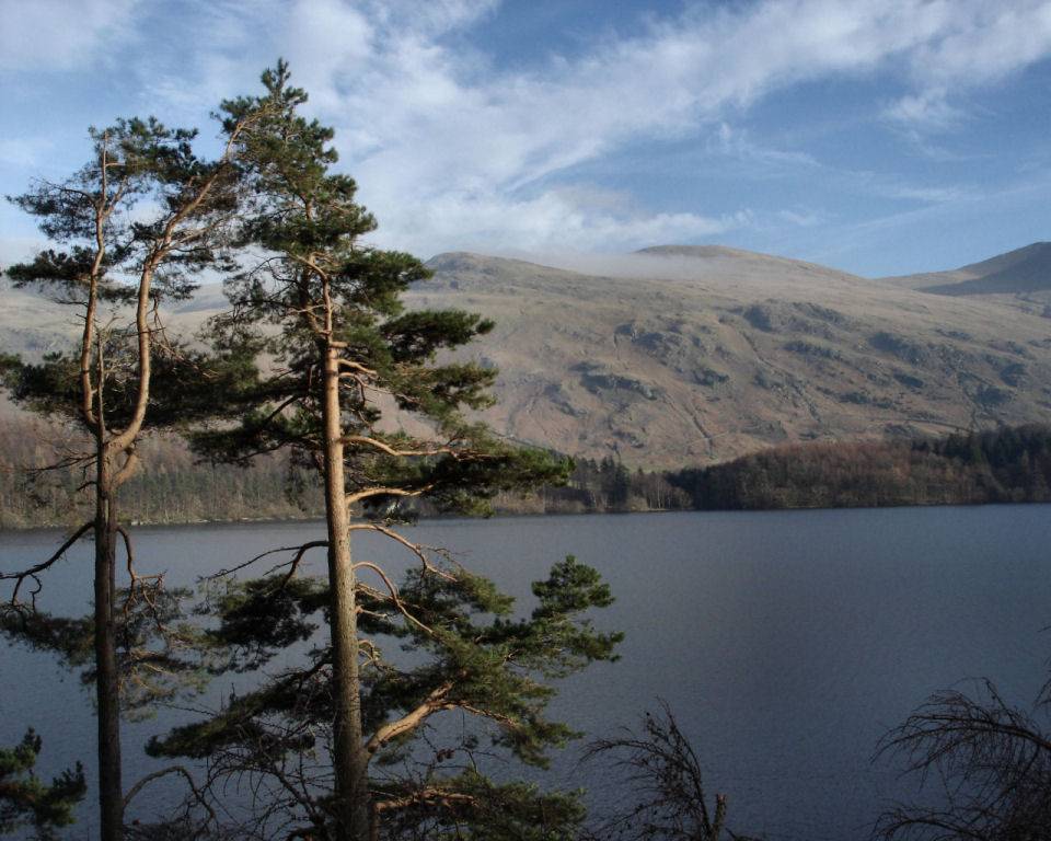 http://www.english-lakes.com/images/wallpapers/1024_thirlmere_and_the_helvellyn_massif.jpg